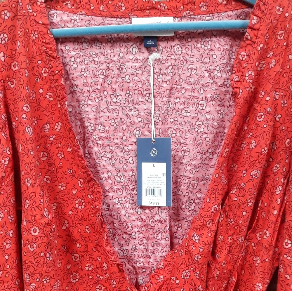 Universal Thread Top - Picture 4 of 5